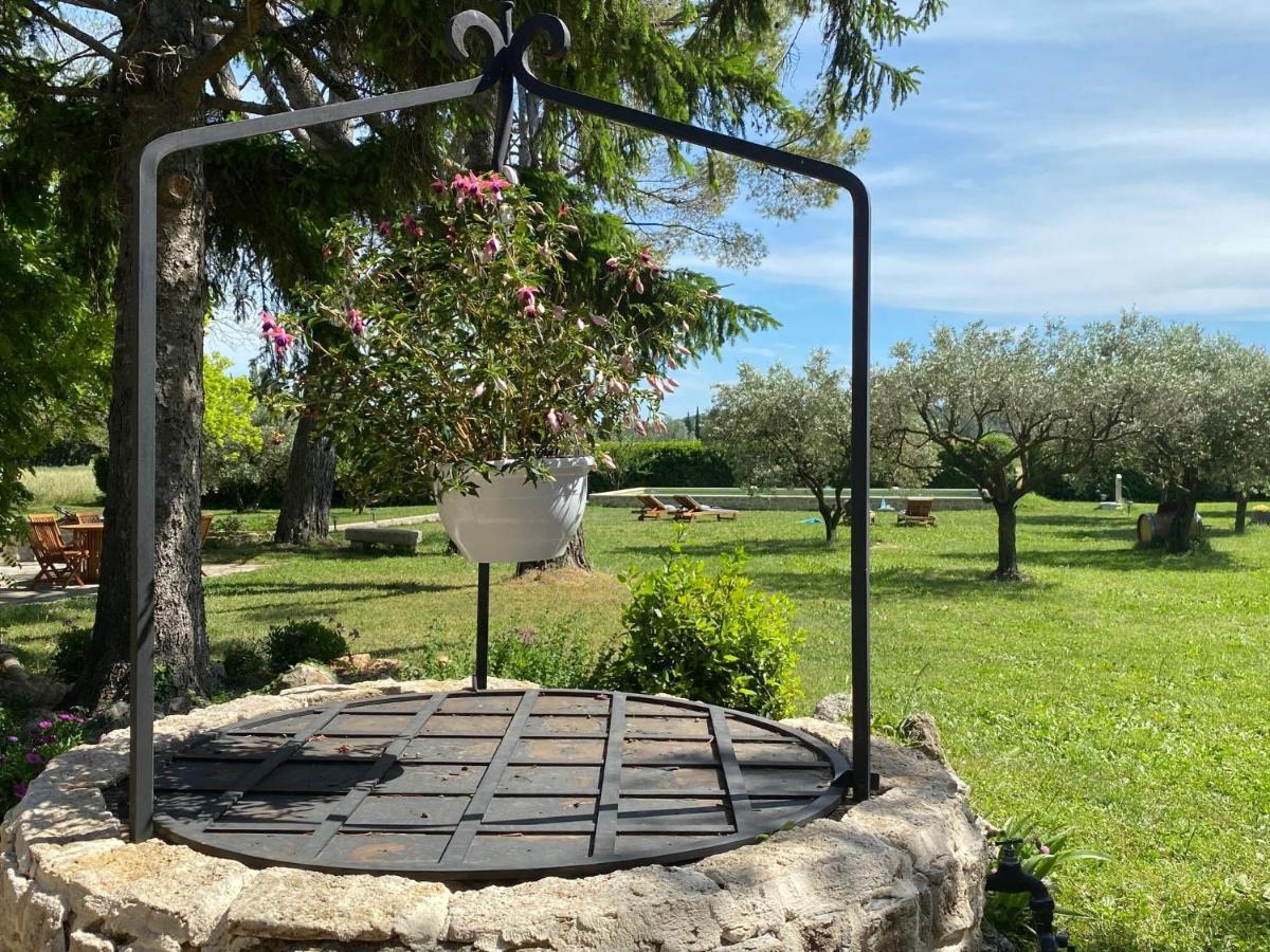 Bed and Breakfast Desir De Provence Sarrians Exterior foto